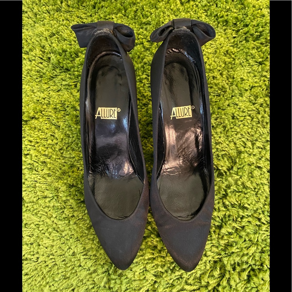 Vintage black satin party shoes
